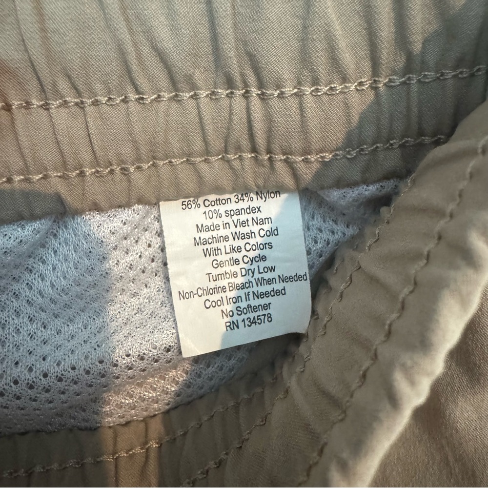 Vineyard Vines Women's Tan Joggers - Picture 4 of 4